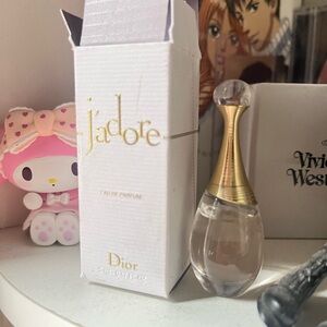 jadore Eau De Parfum